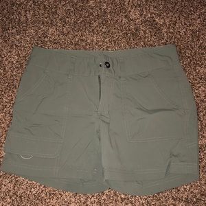 Columbia shorts - size 4 green